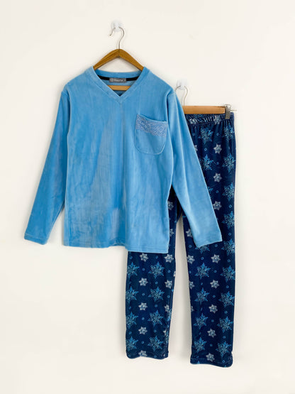 Snowflakes Women Pant Set